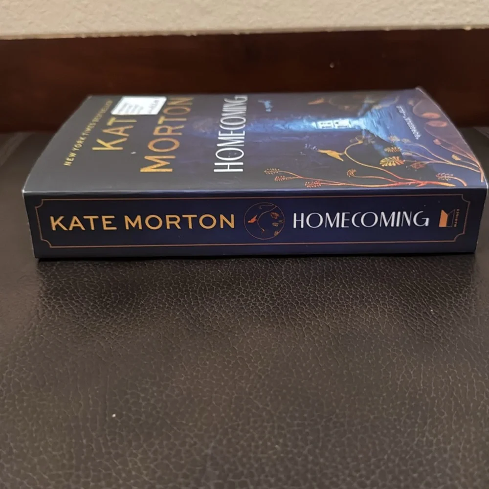 Kate Morton “Homecoming” NY Times Bestseller Paperback Novel